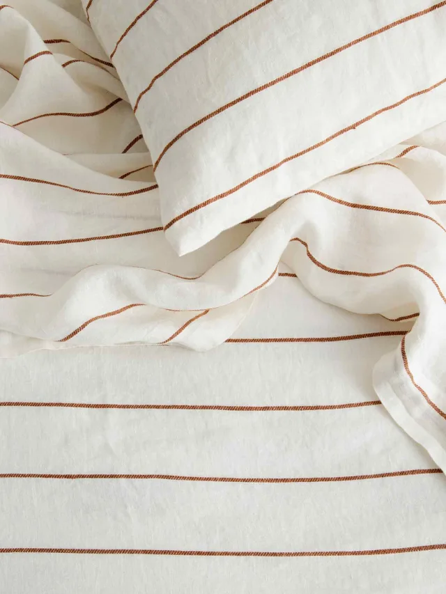 Best Bed Sheets_CULTIVER
Linen Sheet Set With Pillowcases
