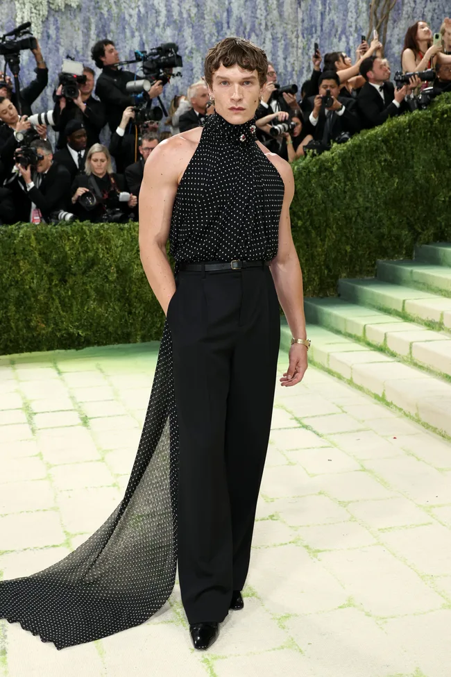 Connor Storrie met gala 2026 red carpet