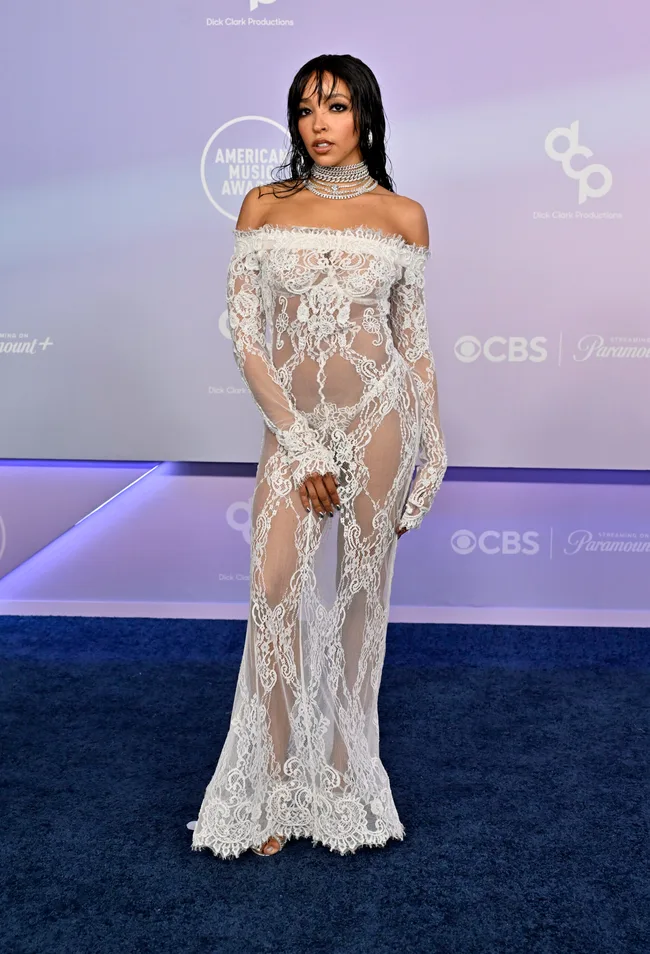 Tinashe attends the 52nd American Music Awards