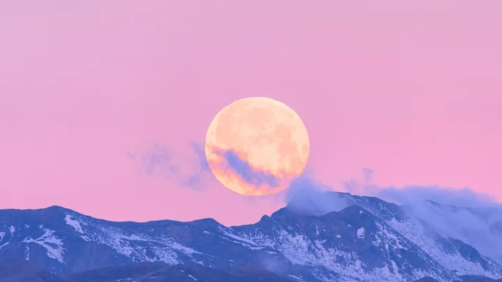 Here’s What Mercury Retrograde In Cancer Means For You As The Strawberry Full Moon Rises