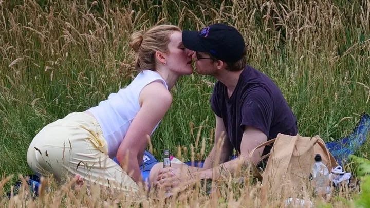 Joe Alwyn and Sarah Pidgeon Kissing In A Field Is Peak Summer Romance