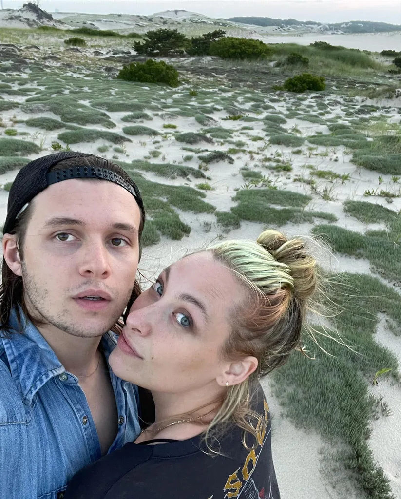 Nick Robinson and then-girlfriend Samantha Urbani pose for a selfie in the desert
