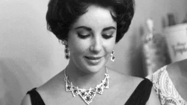 Rihanna’s Tiara, Elizabeth Taylor’s Rubies And Grace Kelly’s Pearls Are Coming To Melbourne