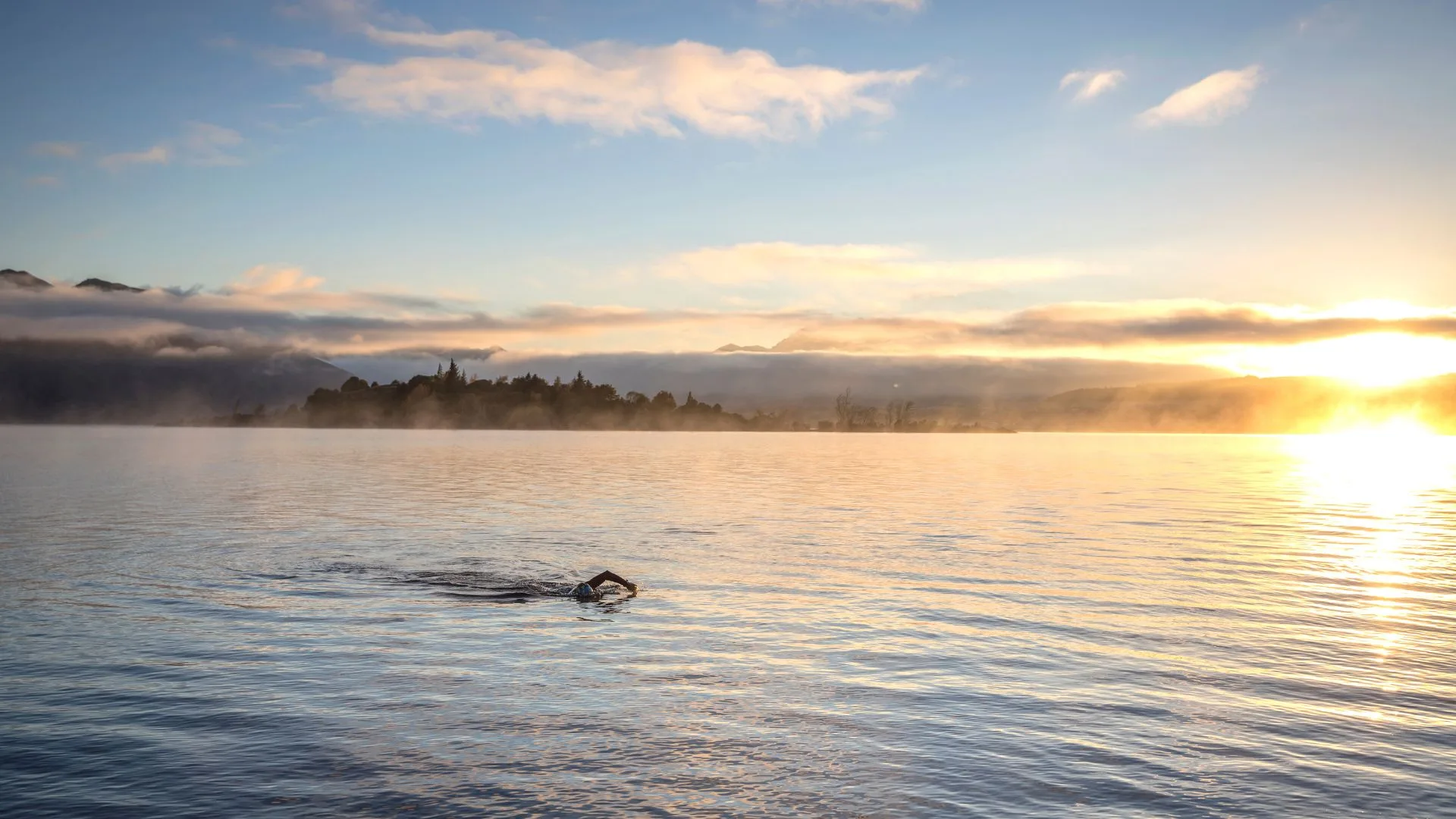 lake-wanaka-lake-wanaka- miles holden