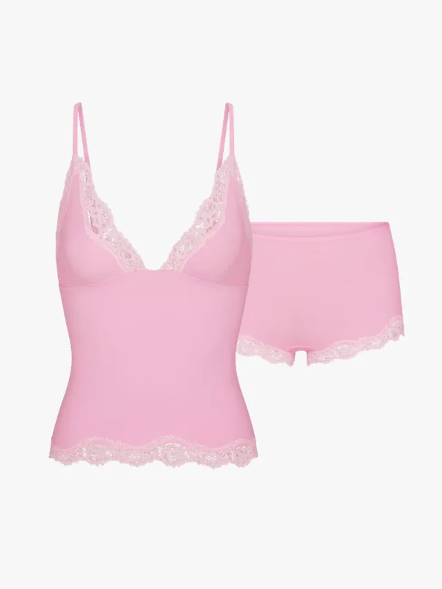 SKIMS
Triangle Cami And Boy Short Set