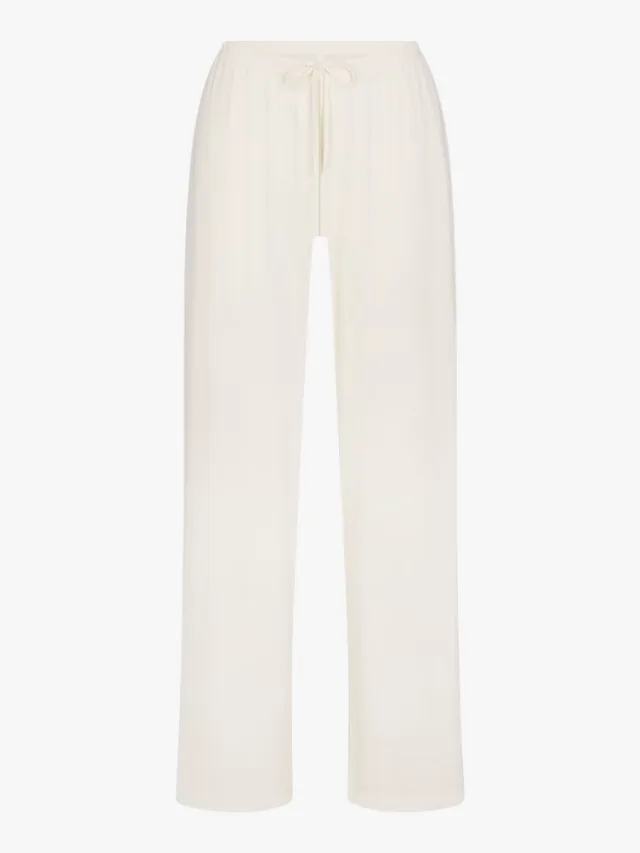SKIMS
Cloud Sleep Pant