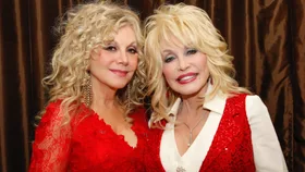 what did stella parton reveal about dolly parton hiding her cancer diagnosis