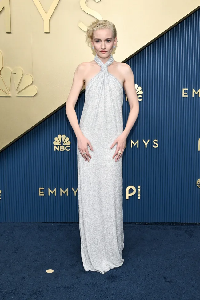 Julia Garner emmys 2026