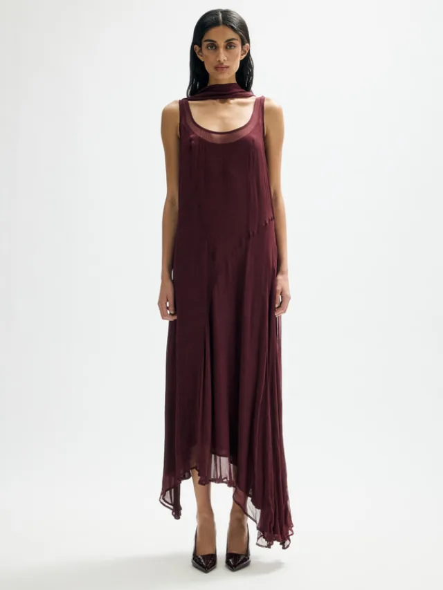 MINIMA ESENCIALES
Ivy Panelled Maxi Dress