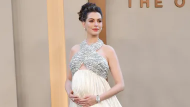anne hathaway pregnancy routine