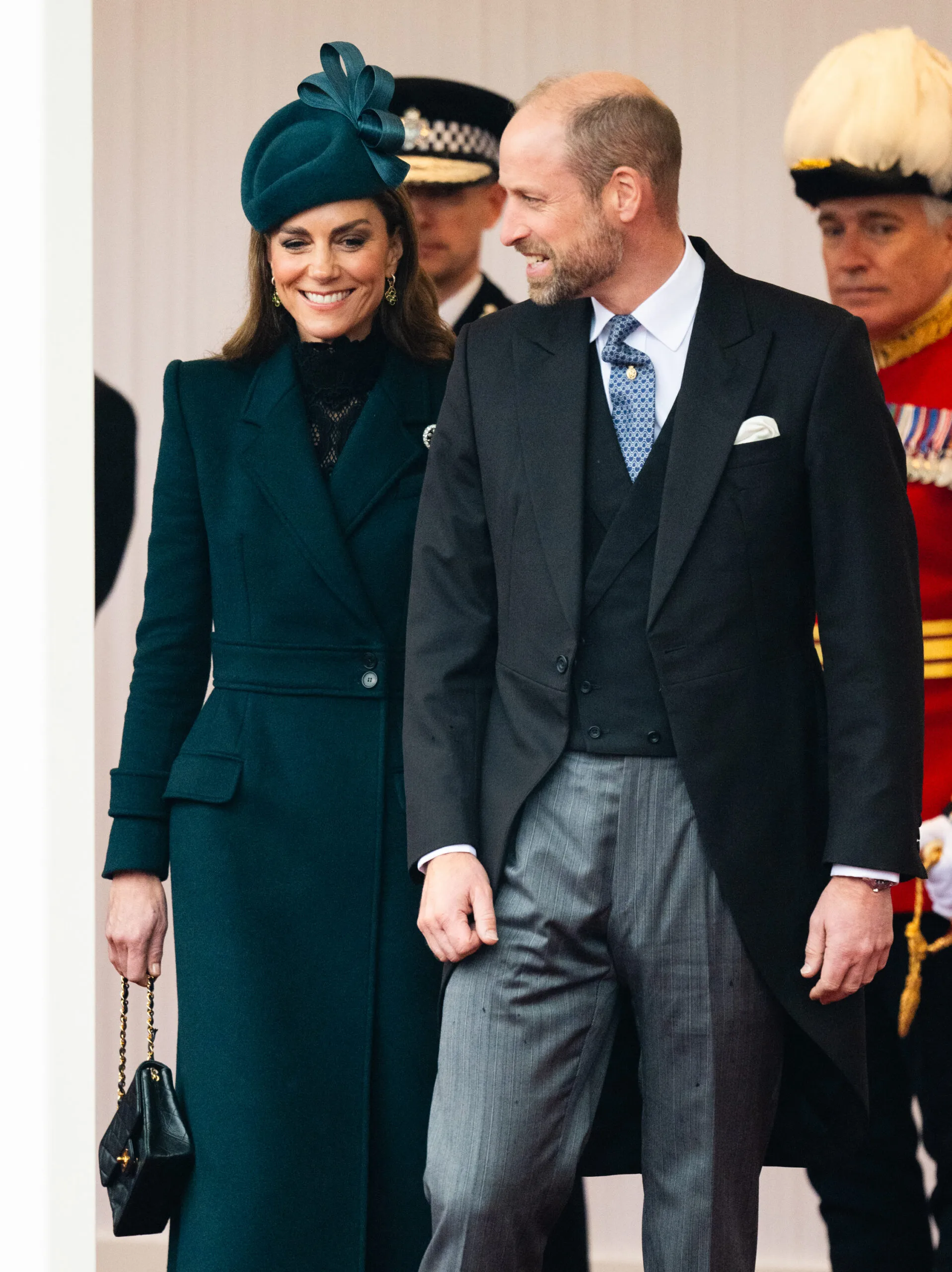 princess kate oman state visit jewellery