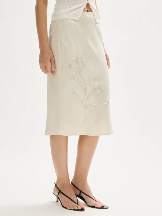 MINIMA ESENCIALES
Amelie Beaded Midi Skirt
