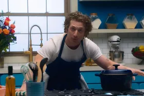 Where To Watch ‘The Bear’ If You Want To Subscribe To The Jeremy Allen White Hype