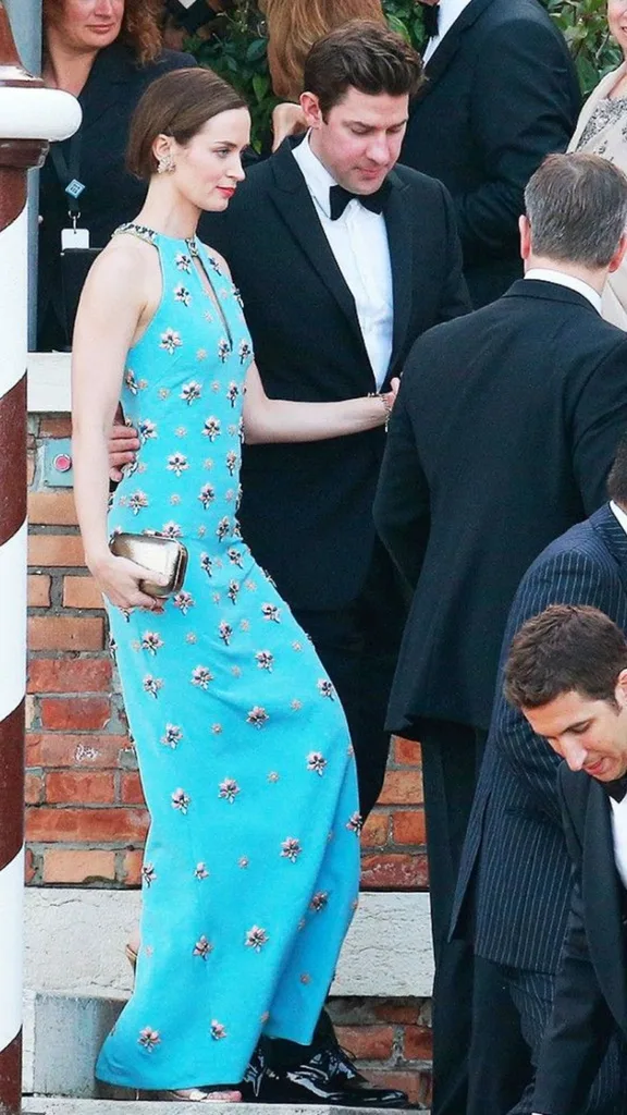 emily-blunt-wedding-guest-dress-cocktail