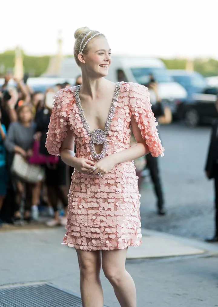 dakota-fanning-wedding-guest-cocktail-dress