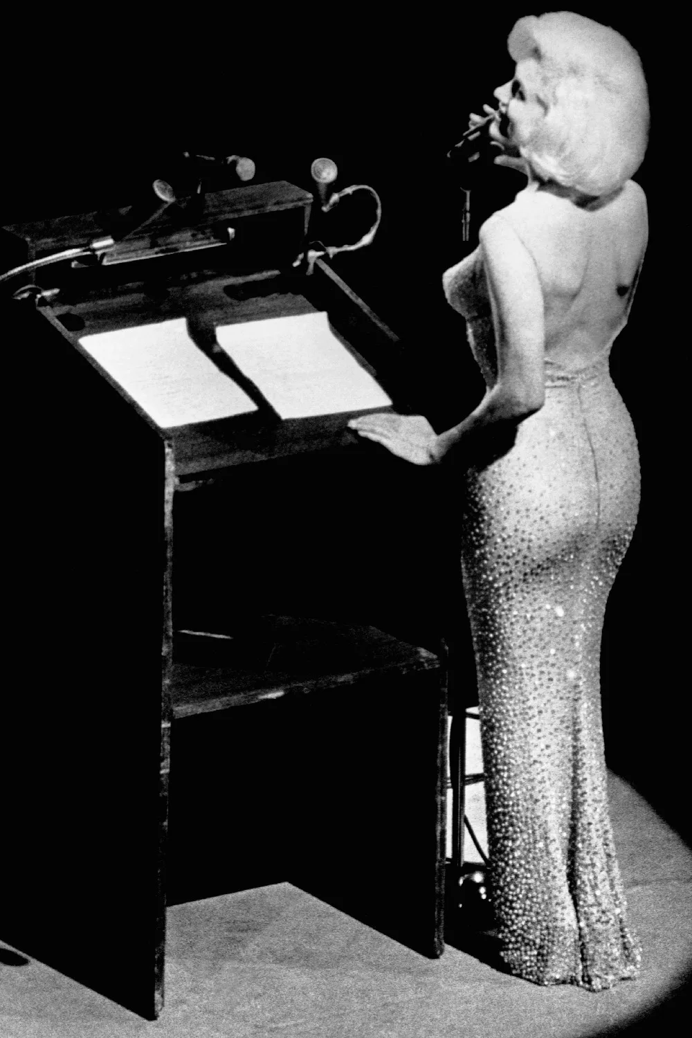 Marilyn Monroe singing Happy Birthday Mr President to JFK in May 1962