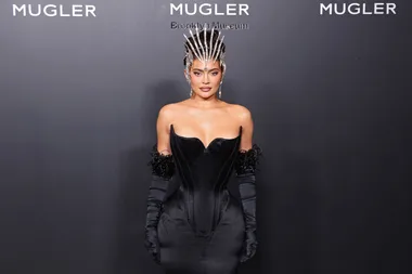 Kylie Jenner Just Stepped Out In The Most Silhouette-Enhancing Mugler Gown