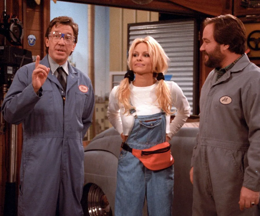 Pamela-Anderson-Tim-Allen-Flash-Home-Improvement