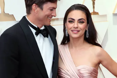 Mila Kunis Had The Best Reaction To Ashton Kutcher And Reese Witherspoon’s Awkward Red-Carpet Photos