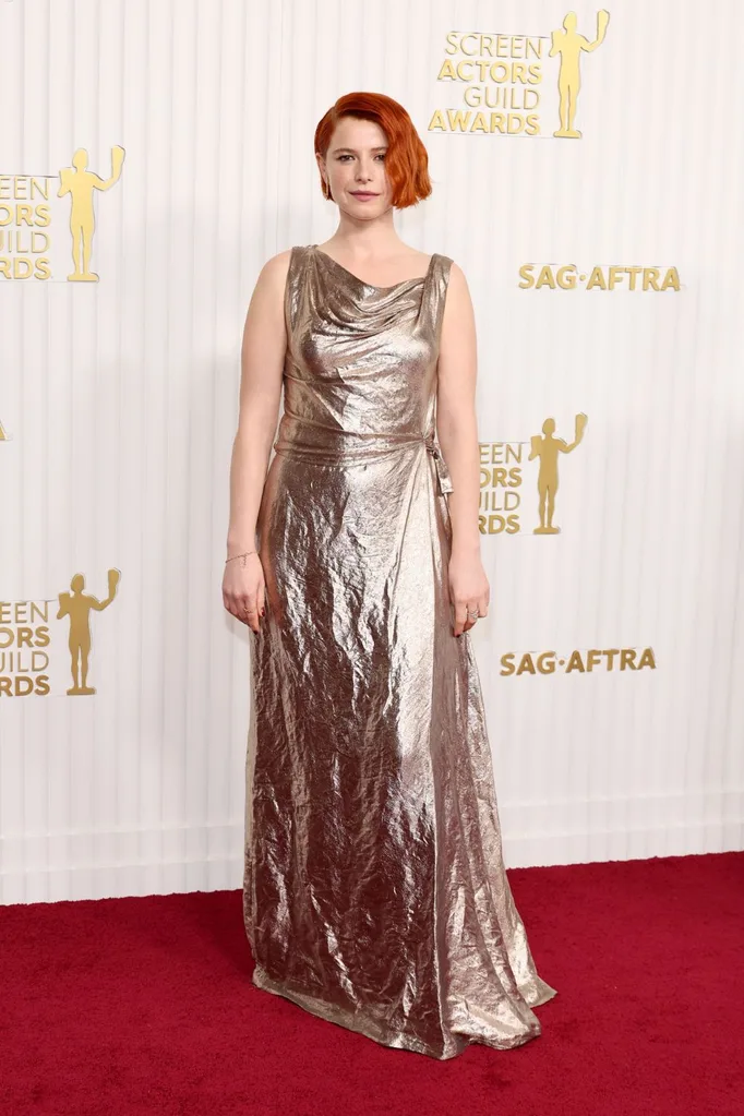 jessie-buckley-sag-awards