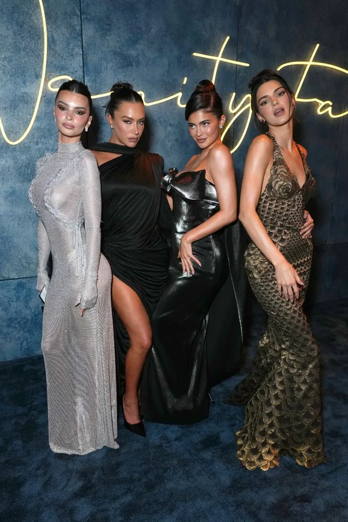 emily-ratajkowski-kylie-jenner-kendall-jenner-Vanity-fair-oscar-party