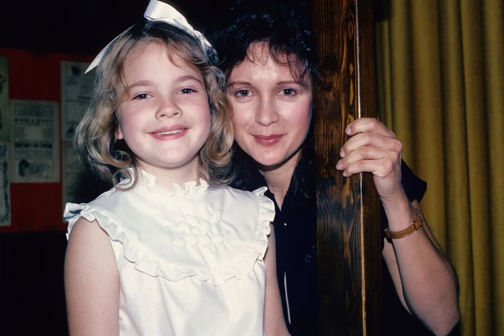 drew-barrymore-mother