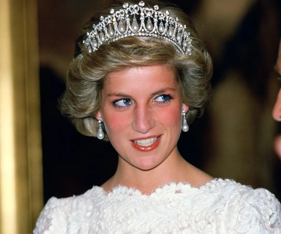 princess-diana-cambridge-lovers-knot