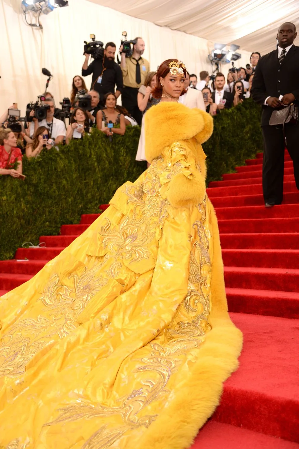 rihanna_met_gala_2015