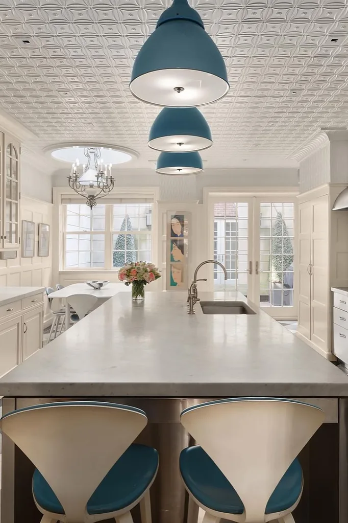 devil-wears-prada-townhouse-for-sale-kitchen