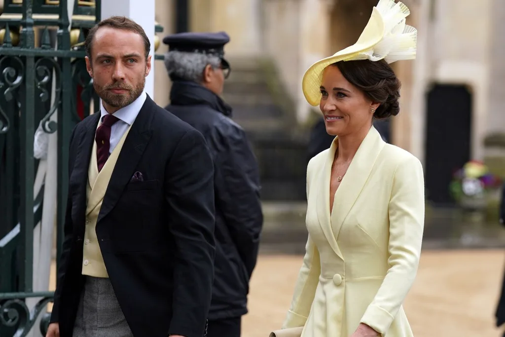 pippa-middleton-james-middleton-coronation-arrival