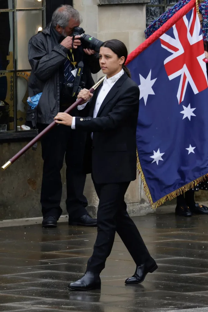 australia-flag-bearer-sam-kerr-coronation