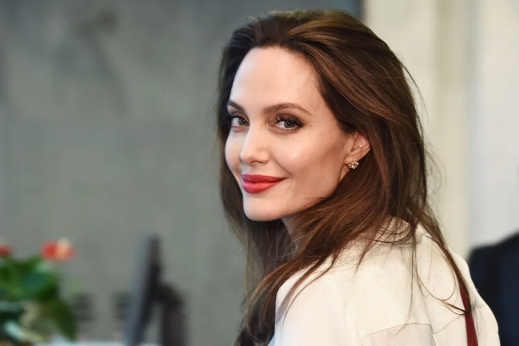 angelina-jolie