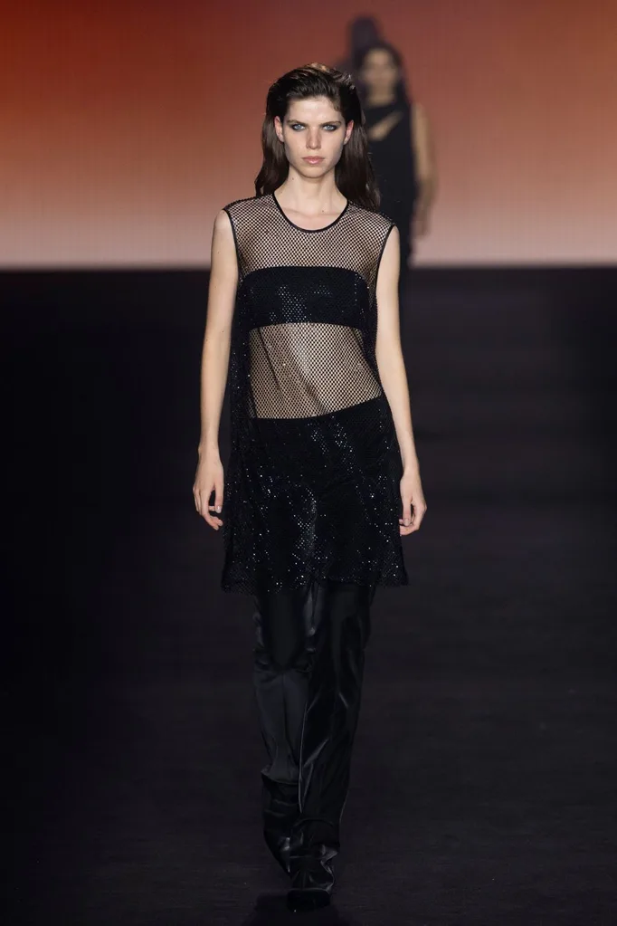 cue-fashion-week-2023-mesh-top