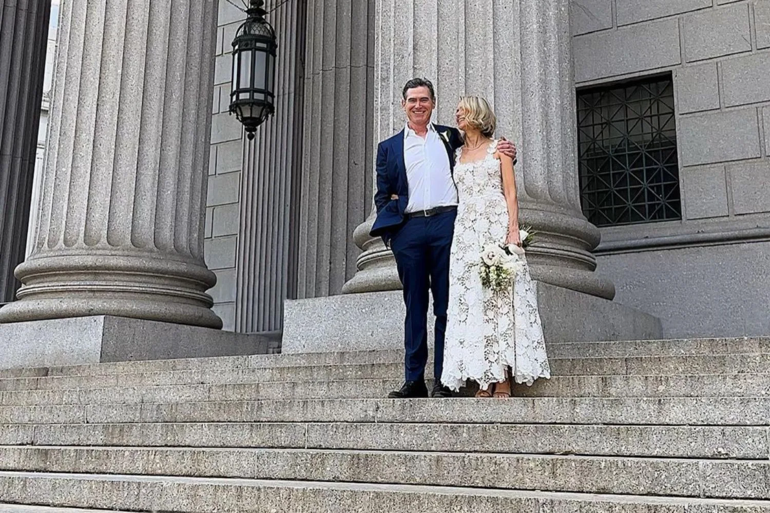 billy-crudup-naomi-watts-wedding-courthouse