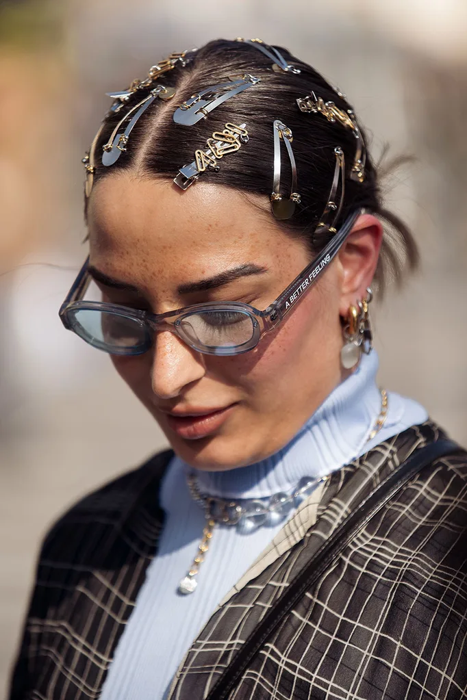 Paris Fashion Week 2023 street style hair