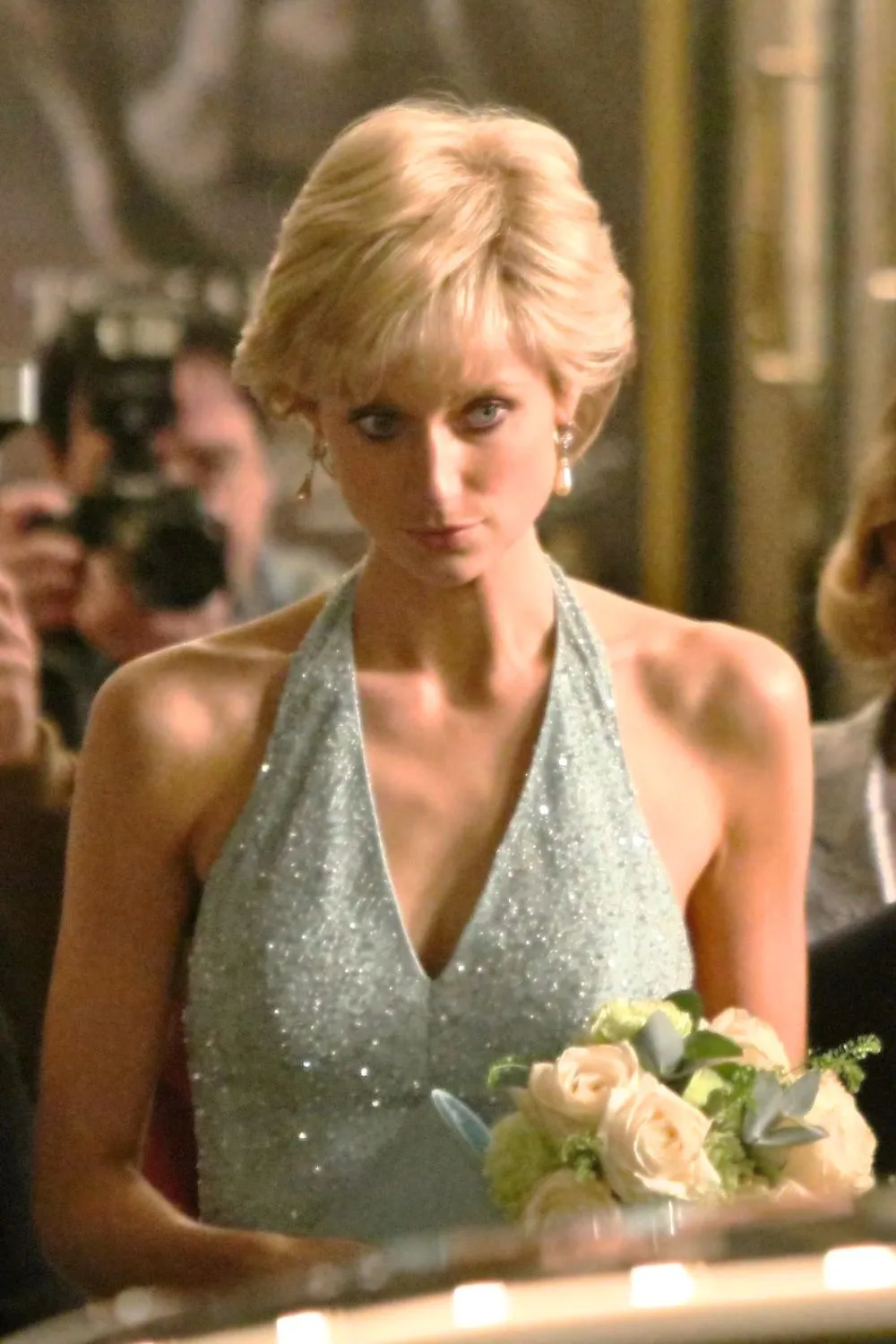 Elizabeth-debicki-as-princess-diana-in-the-crown