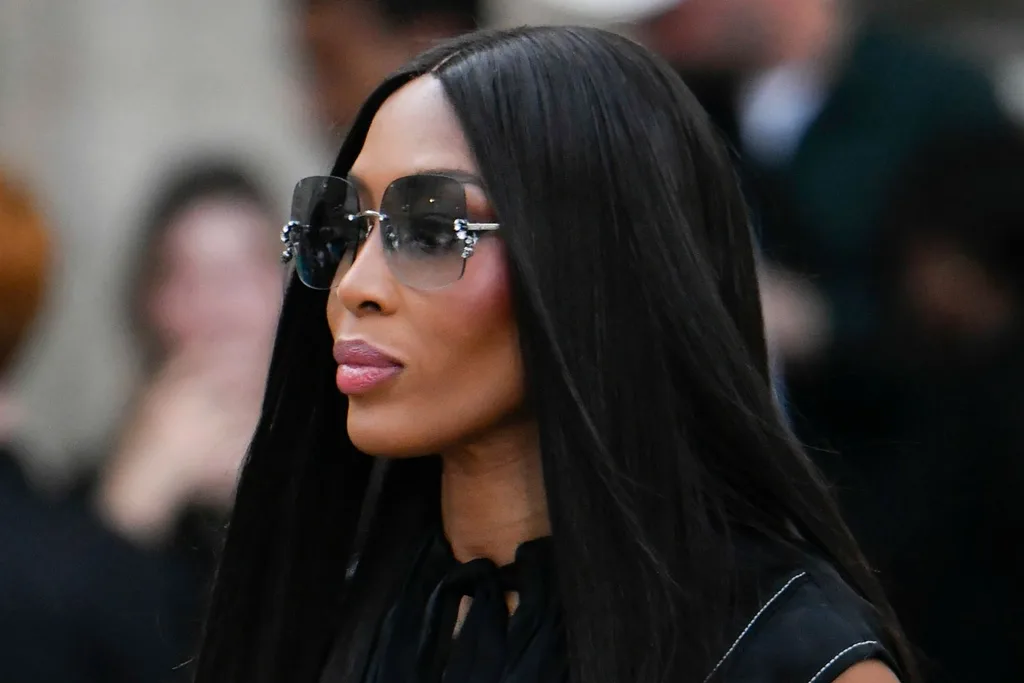 naomi-campbell-sleek-hair