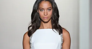 10 Gorgeous Minimalist Gowns For The Modern Bride