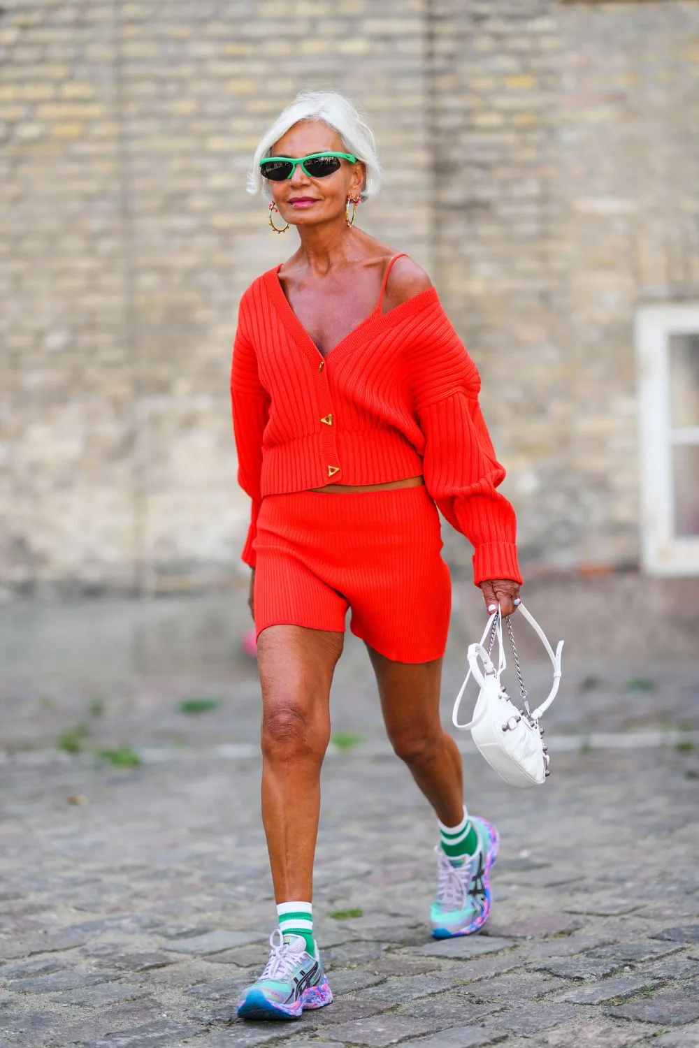 grece-ghanem-colourful-outfit