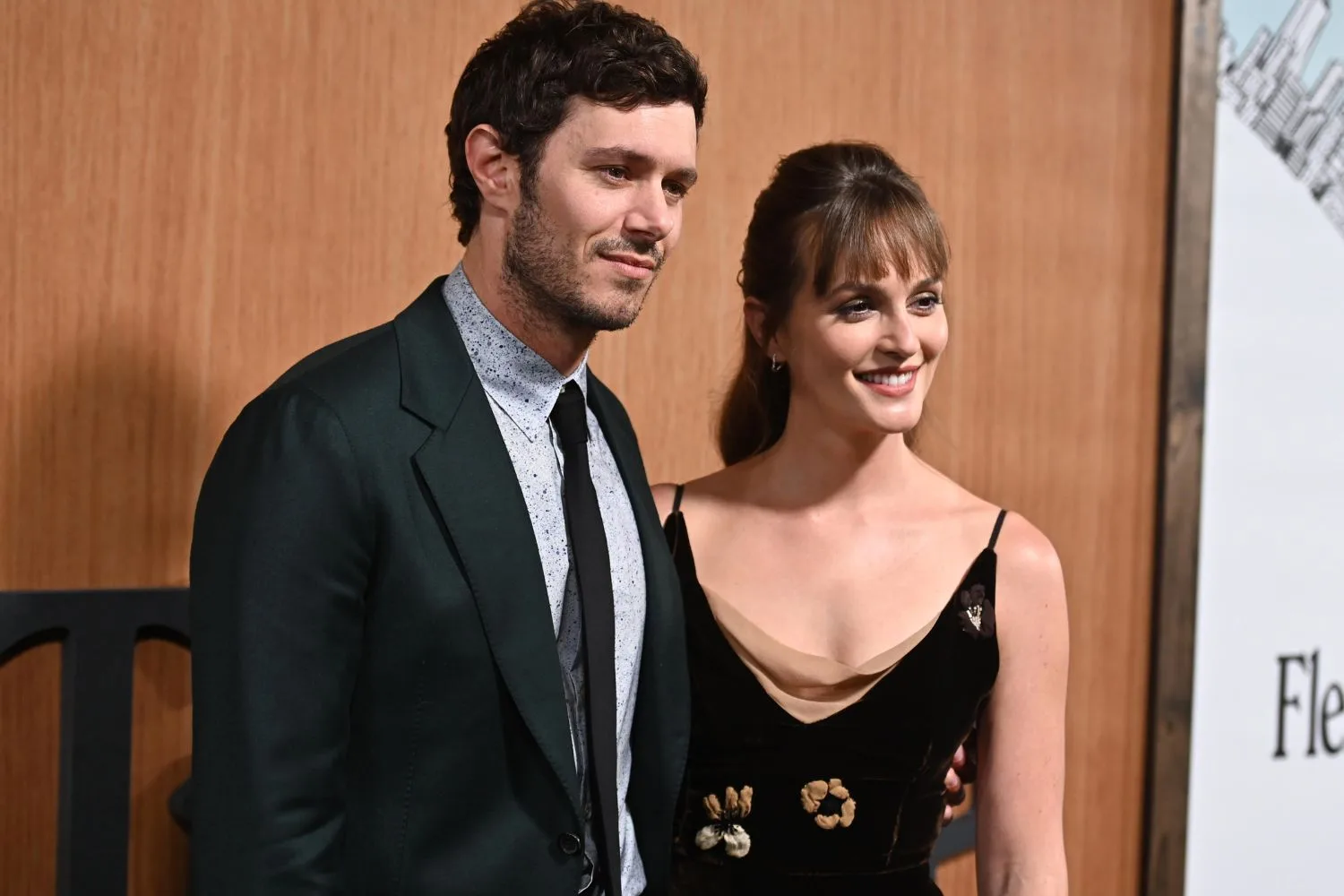 leighton meester and adam brody in 2022