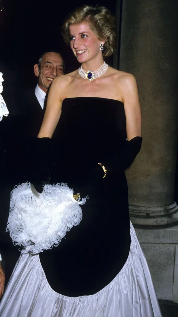 princess-diana-black-white-gown