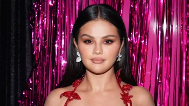 Selena Gomez Refused To Clap For Chris Brown At The VMAs