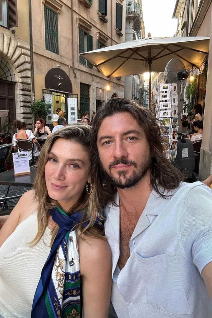 australian-singer-delta-goodrem-engaged-to-partner-matthew-copley