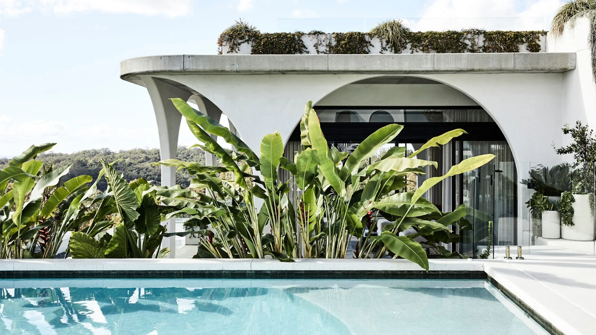 Jesinta franklin home with pool