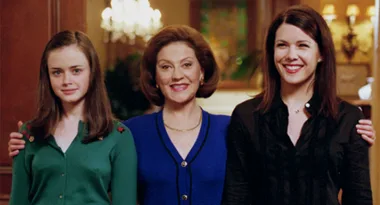 A Clue In This Photo Suggests One Of The Gilmore Girls Is Pregnant, According To Fans