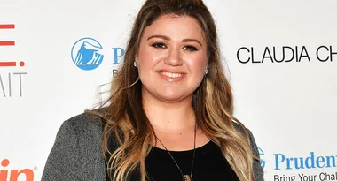 Kelly Clarkson Opens Up About Having Her Tubes Tied