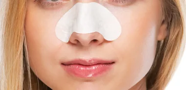 This blackhead removal video shows exactly how pore strips work