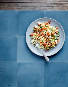 All Day Cafe: Linguine with Prawns, Chilli, and Garlic