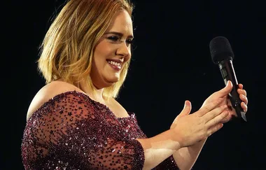 Adele Just Got A Major Surprise On Stage At Her Melbourne Show