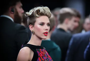 Scarlett Johansson’s Make-Up Artist Has The Ultimate Mascara Trick